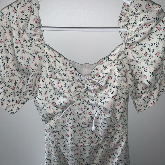 White Mini Floral Dress 
Size: Large
Brand: Shein
Condition: Unworn/New - Picture 2 of 2